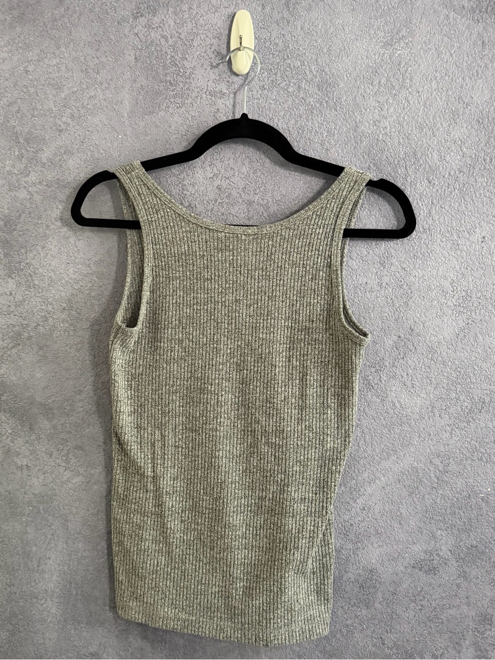 Banana Republic Tank Top (Used — Excellent) • Size: S - Picture 2 of 3